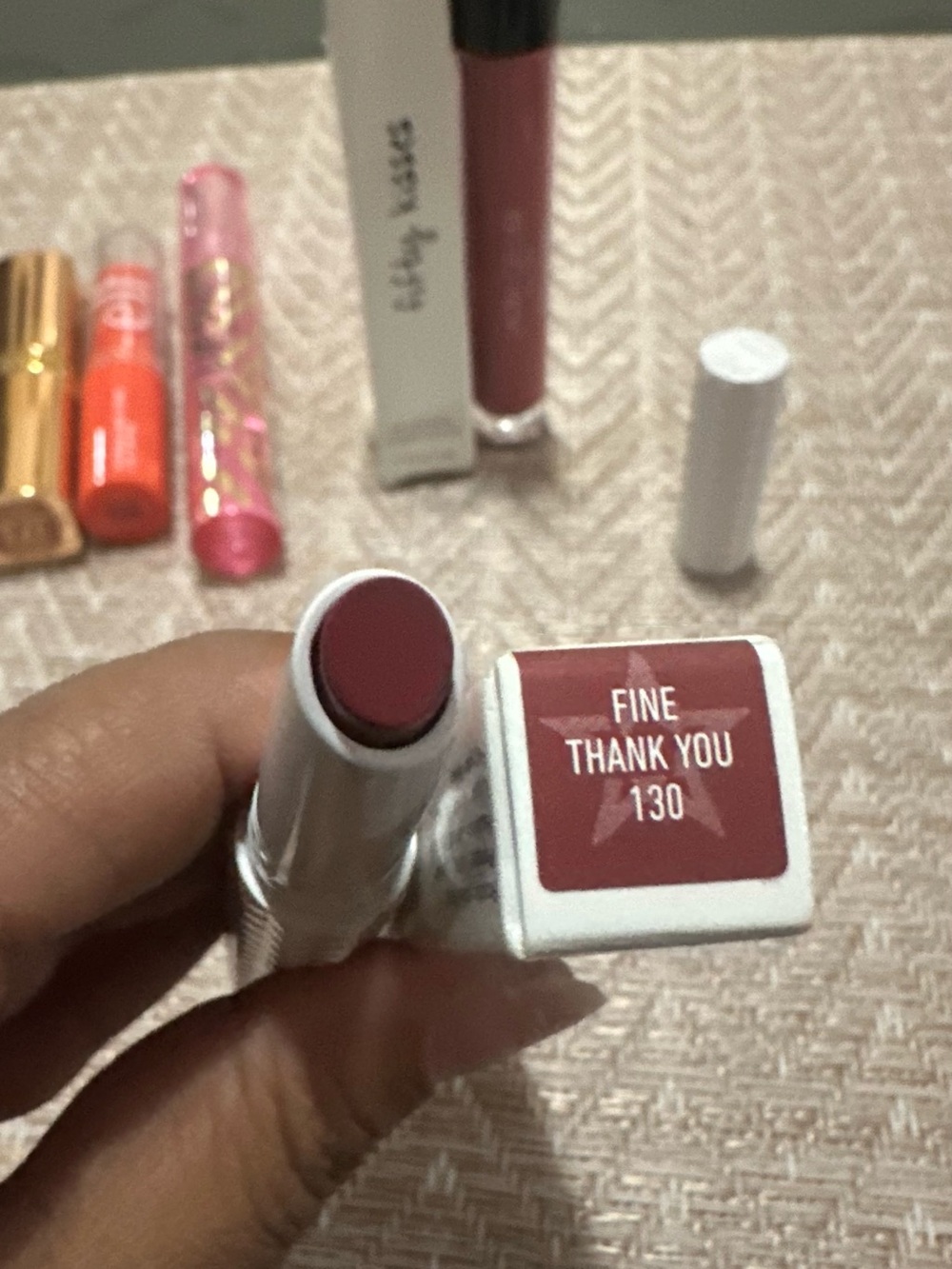 Assorted lip bundle - Picture 5 of 13